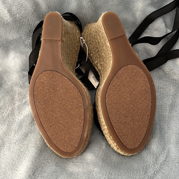 Womens Xhilaration Wrap Around Ankle Black Espadrilles Wedges Shoes Heels Size 8 - Picture 7 of 7